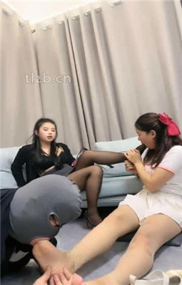 图片[19]-伊诺】情侣奴-奴下奴-强迫舔女奴的臭脚