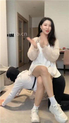 【小麦】小白鞋白袜_绳缚吧