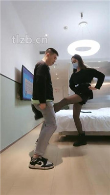 图片[10]_重庆男神】开发路人S-抽耳光/骑马鞭打/短靴踩踏/黑丝脚喂酸奶_HD绳艺资源网