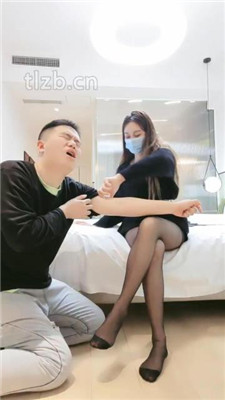 图片[17]_重庆男神】开发路人S-抽耳光/骑马鞭打/短靴踩踏/黑丝脚喂酸奶_HD绳艺资源网