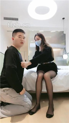 图片[20]_重庆男神】开发路人S-抽耳光/骑马鞭打/短靴踩踏/黑丝脚喂酸奶_HD绳艺资源网