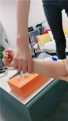图片[14]_艾琳175】双S虐母畜-骑马鞭打/高跟踩/喂食转胯