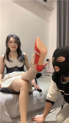 图片[9]_小麦】掐乳揪耳朵/袜子塞嘴/脚喂蛋糕/脚插嘴/内裤诱惑/喂圣水