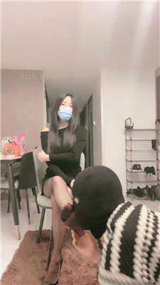 【甜一】性感小姐姐黑丝虐-深喉插嘴/抽耳光_绳缚吧