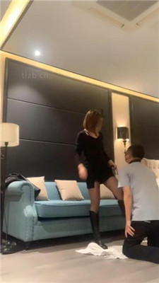 【奢靡】狗链遛狗/清理靴子/提档掐乳/高跟踩踏_绳缚吧