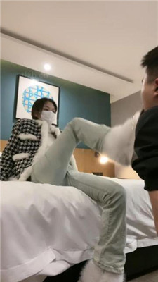 图片[2]_乔妹】跪舔毛毛脏鞋/跳踩脚垫