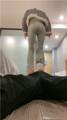 图片[10]_乔妹】跪舔毛毛脏鞋/跳踩脚垫
