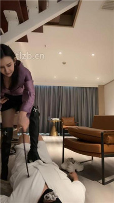 图片[8]_亚兮】模特S-白袜塞嘴/骑马/长靴踩虐/坐脸窒息/捆绑