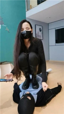 图片[15]_皮皮】长靴踩踏/转胯/踢裆/鞭打/虐乳