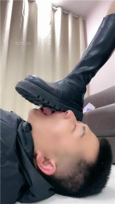 图片[10]_cc.s】脏长靴蹂躏狗脸/套头暴打/踩踏喂食/肉丝脚插嘴