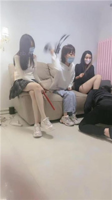 图片[4]_文文文文】素人3S-运动鞋原味棉袜气味辱/踩踏虐打四视角版】