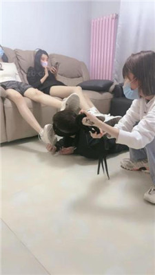 图片[17]_文文文文】素人3S-运动鞋原味棉袜气味辱/踩踏虐打四视角版】