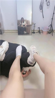 图片[19]_文文文文】素人3S-运动鞋原味棉袜气味辱/踩踏虐打四视角版】