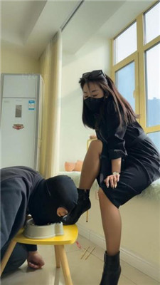 图片[5]_辣姐】贱奴养成计划-迷恋靴子黑丝美腿