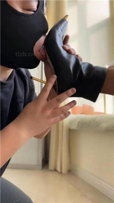 图片[19]_辣姐】贱奴养成计划-迷恋靴子黑丝美腿