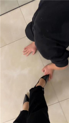 图片[17]_辣姐】白领S高跟踩虐老板狗/狗盆喂狗粮/舔脚趾