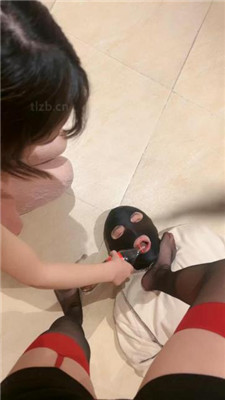 图片[15]_妈咪酱】绿帽狗做姐妹花的脚下奴