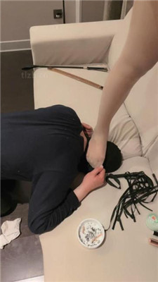 图片[12]_赵奈奈品尝主人红高跟肉丝jio/骑马/踩踏喂食