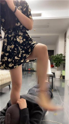 图片[11]_婷S长靴S-耳光鞭打踩踏