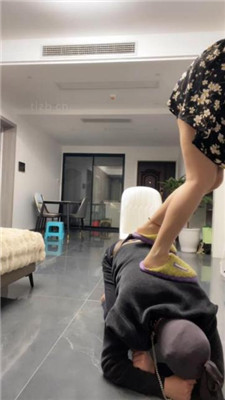 图片[16]_婷S长靴S-耳光鞭打踩踏