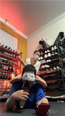 图片[2]_倪梵物化人体擦鞋器