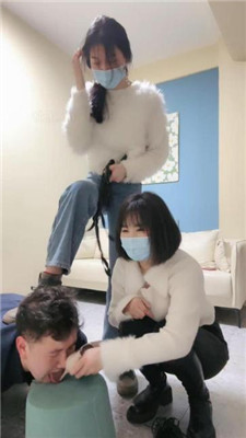 图片[12]_鱼糯糯双S-轮流抽耳光/虐打踢踹/揪耳朵/吸棉袜臭脚