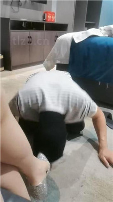 【灵魂晴S】跪舔高跟裸足恋足调_绳缚吧