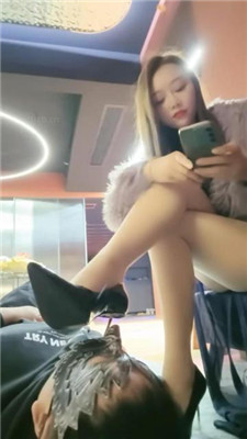 图片[3]_咩祖超高跟肉丝玩虐/骑马/喂口水/插嘴脚捂脸