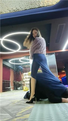 图片[5]_咩祖超高跟肉丝玩虐/骑马/喂口水/插嘴脚捂脸