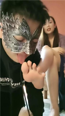 图片[15]_咩祖超高跟肉丝玩虐/骑马/喂口水/插嘴脚捂脸