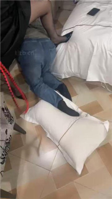 图片[24]_纯一双S-长靴狂舔/踩踏/转胯/臭脚捂脸双视角完整版