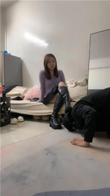 【珈瑶】闻白袜臭鞋/掐乳/清理长靴_绳缚吧