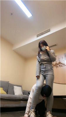 图片[9]_榕s】运动鞋踩狗头/转胯狗爬/掐乳