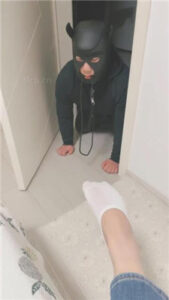 【上上】夜跑后超臭船袜让男友闻【完整版】_绳缚吧