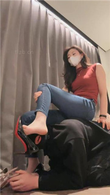 图片[14]_禾未】车模S-高跟美腿崇拜/叼白袜/清理脏鞋底/骑狗背
