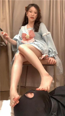 图片[14]_小麦】皮鞋白袜萝莉S-磕头求虐/掐乳/臭脚狂舔