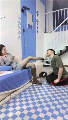 图片[7]_Lel】脚插嘴/裸足踩狗脸/脚踩喂食