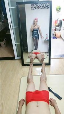 龙儿镜前骑马鞭打/跪舔黑丝jio/踩踏/坐脸窒息/虐乳电击 bf42790 网友原创 第16张