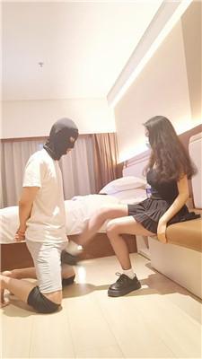 【御妍】小白鞋白袜踢裆/耳光/碾压踩狗头bf43300_绳缚吧