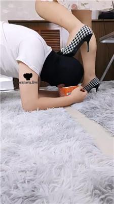 【桃桃樱】圣水泡面强制喂食【双视角版】JS240728-17_绳缚吧