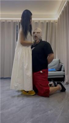 素人挖掘机黄色运动鞋白棉袜气味辱/鞭打羞辱 bf43231 网友原创 第15张