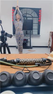 【瑞拉】吊绑囚禁猥琐继父JS240731-30_绳缚吧