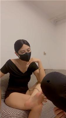 甜一足喂食/赏赐圣水/鞋跟插嘴/深喉 JS240713-4 网友原创 第19张